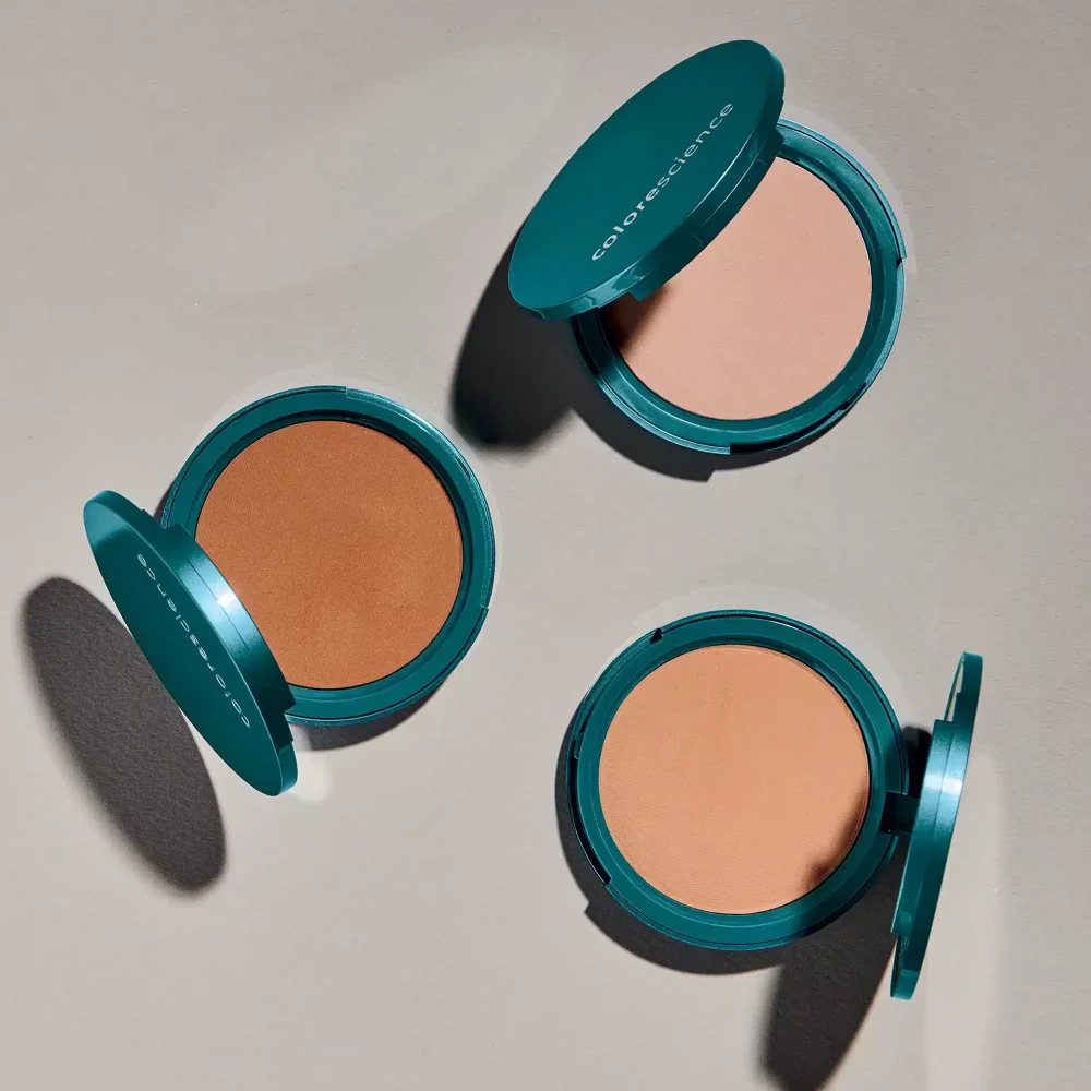 Colorescience – natural finish pressed foundation spf 20 – medium sunlight - image 3